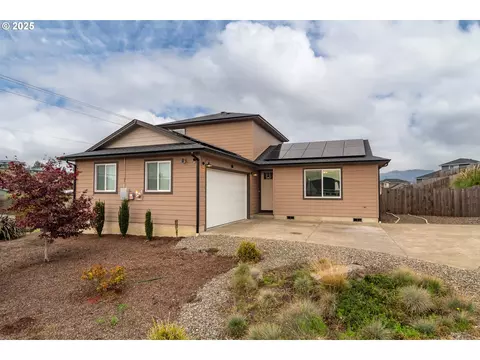 180 Brady Ln, Roseburg, OR 97471