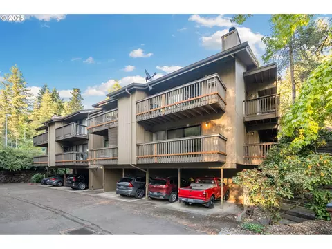 7550 SW Barnes Rd #E, Portland, OR 97225