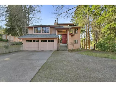 890 W 36th Ave, Eugene, OR 97405