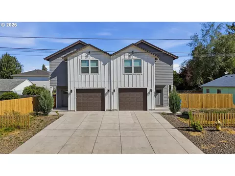 957 Willow St, Kelso, WA 98626