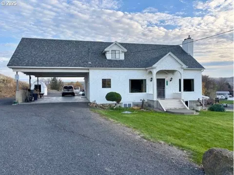 3540 NE King Pl, Pendleton, OR 97801