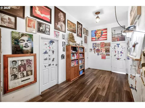 Entry Way - 100 Main St, Moro, OR 97039 photo 1 of 1