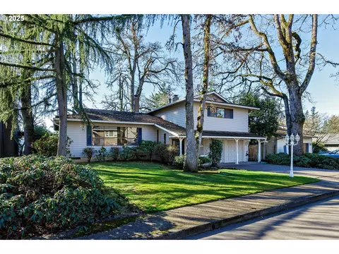 17545 Braden Ct, Gladstone, OR 97027