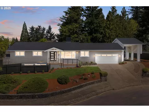 19640 Kapteyns St, West Linn, OR 97068