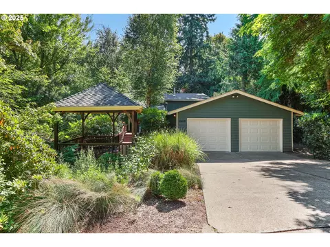10408 SW 14th Dr, Portland, OR 97219