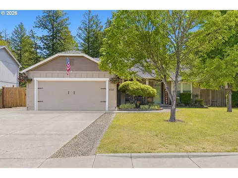 87607 Halcyon Dr, Veneta, OR 97487
