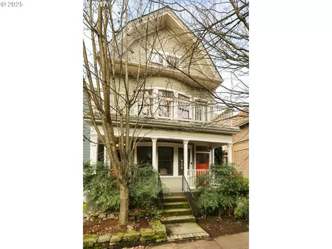 2137 NW Everett St #B, Portland, OR 97210
