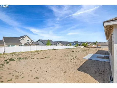 Exterior - 208 Tiber St, Boardman, OR 97818 photo 6 of 6