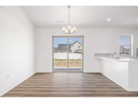 Dining - 208 Tiber St, Boardman, OR 97818 photo 1 of 1