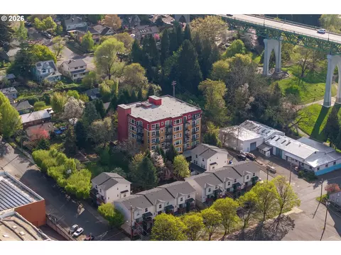 8712 N Decatur St #106, Portland, OR 97203