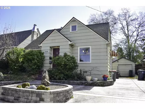 1114 Reddy Ave, Medford, OR 97504