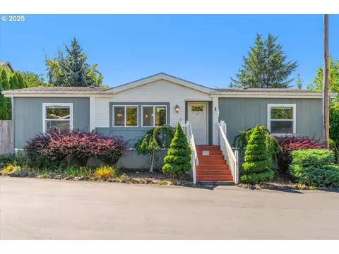 1819 SE Orient Dr #1, Gresham, OR 97080