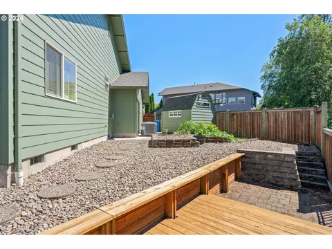 Exterior - 4168 Torrington Ave, Eugene, OR 97404 photo 12 of 14