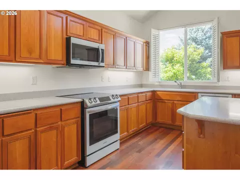 Kitchen - 4168 Torrington Ave, Eugene, OR 97404 photo 3 of 4