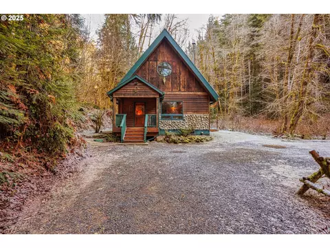 71901 Northshore Dr, Birkenfeld, OR 97016