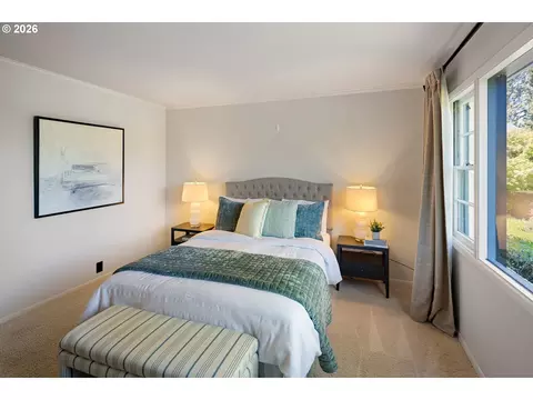 Bedroom - 2105 Fairmount Blvd, Eugene, OR 97403 photo 3 of 6