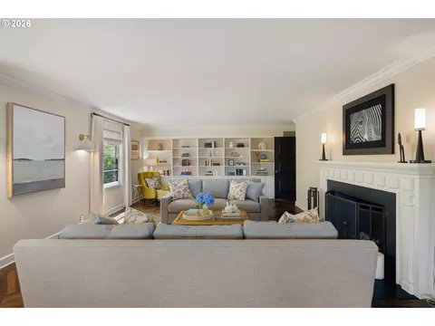 Living - 2105 Fairmount Blvd, Eugene, OR 97403 photo 2 of 5
