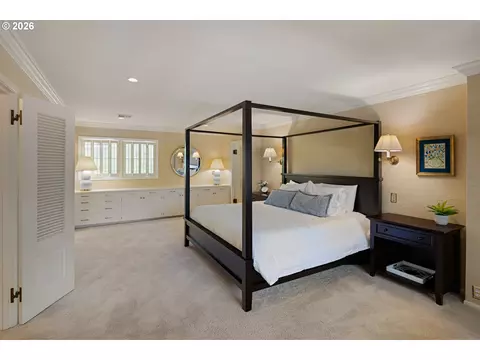 Bedroom - 2105 Fairmount Blvd, Eugene, OR 97403 photo 1 of 6