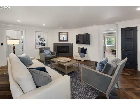 Living - 2105 Fairmount Blvd, Eugene, OR 97403 photo 5 of 5