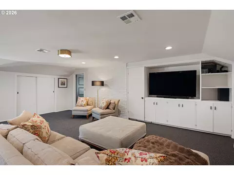 Other - 2105 Fairmount Blvd, Eugene, OR 97403 photo 7 of 9