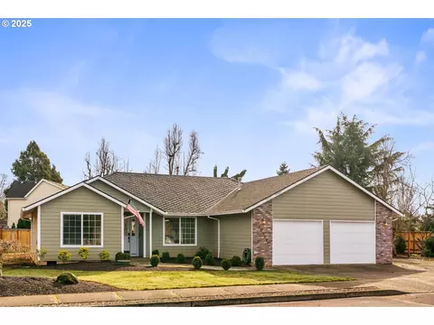 19108 S Pease Rd, Oregon City, OR 97045