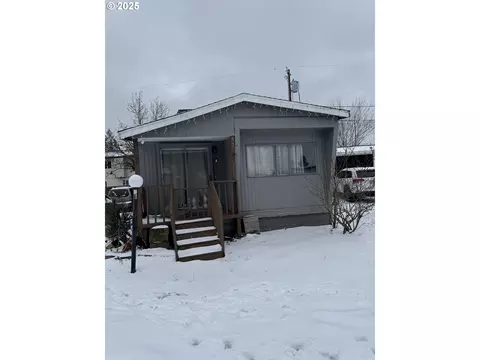 14222 SE Division St #57, Portland, OR 97236