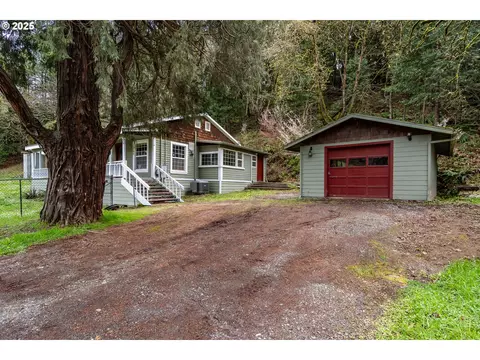 260 SW Western Ave, Myrtle Creek, OR 97457