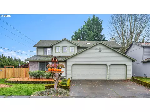 33410 SW Meadowbrook Dr, Scappoose, OR 97056