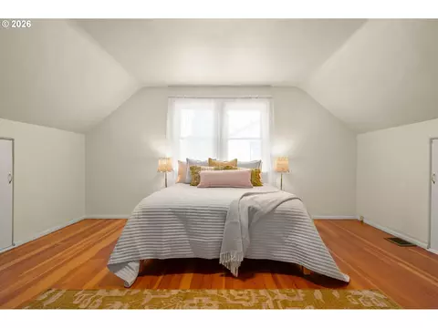 Bedroom - 2661 Harris St, Eugene, OR 97405 photo 5 of 7