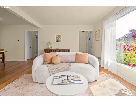 Living - 2661 Harris St, Eugene, OR 97405 photo 5 of 5