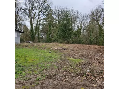 3 Rd St #3, Newberg, OR 97132