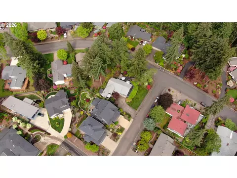 View/Area - 2496 Panorama Dr, Eugene, OR 97405 photo 2 of 3