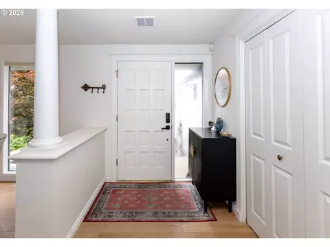 Entry Way - 2496 Panorama Dr, Eugene, OR 97405 photo 1 of 1