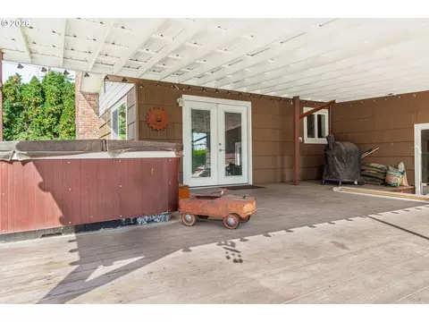 Exterior - 715 W Coe Ave, Stanfield, OR 97875 photo 3 of 5