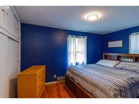 Bedroom - 715 W Coe Ave, Stanfield, OR 97875 photo 2 of 4