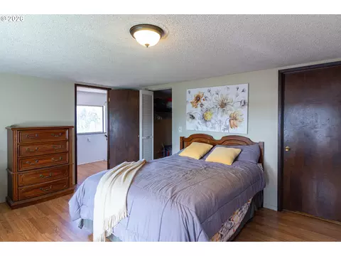Bedroom - 715 W Coe Ave, Stanfield, OR 97875 photo 3 of 4
