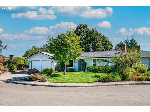 633 Rowan Ave, Springfield, OR 97477