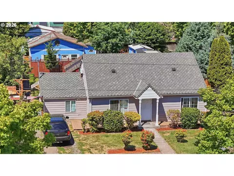 2027 Coral Ave NE, Salem, OR 97305