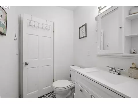 Bath - 126 E 19th Ave, Eugene, OR 97401 photo 2 of 2