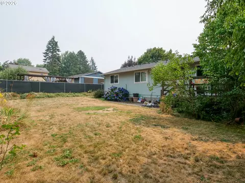 Exterior - 3635 SE 24th Ct, Gresham, OR 97080 photo 5 of 9