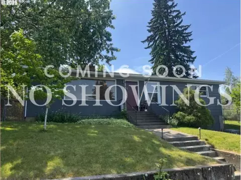 318 W 20th St, The Dalles, OR 97058