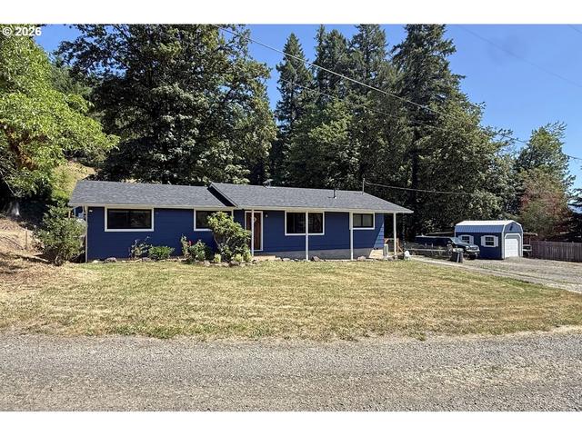 37999 Green Ln, Marcola, OR 97454