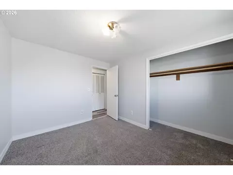 Bedroom - 401 Monroe St, Umatilla, OR 97882 photo 2 of 7