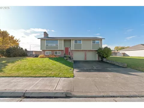Exterior - 401 Monroe St, Umatilla, OR 97882 photo 2 of 7