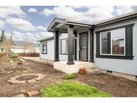 2569 Maia Loop, Springfield, OR 97477