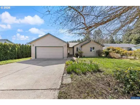 475 SE Hankel St, Dallas, OR 97338