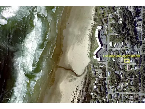 4589 Meares St, Florence, OR 97439