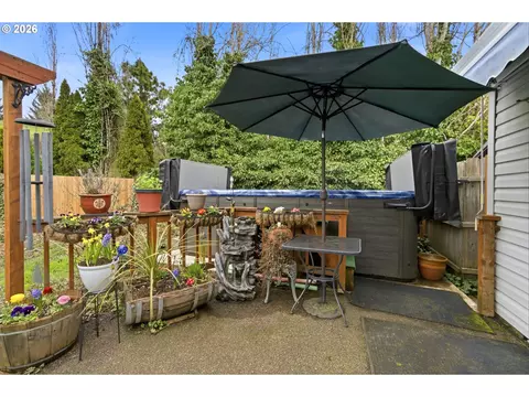 Exterior - 768 NE Main St, Willamina, OR 97396 photo 4 of 6