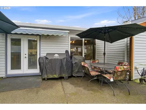 Exterior - 768 NE Main St, Willamina, OR 97396 photo 3 of 6