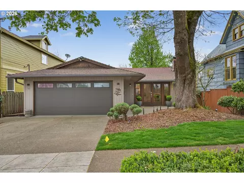 5615 SE Oak St, Portland, OR 97215